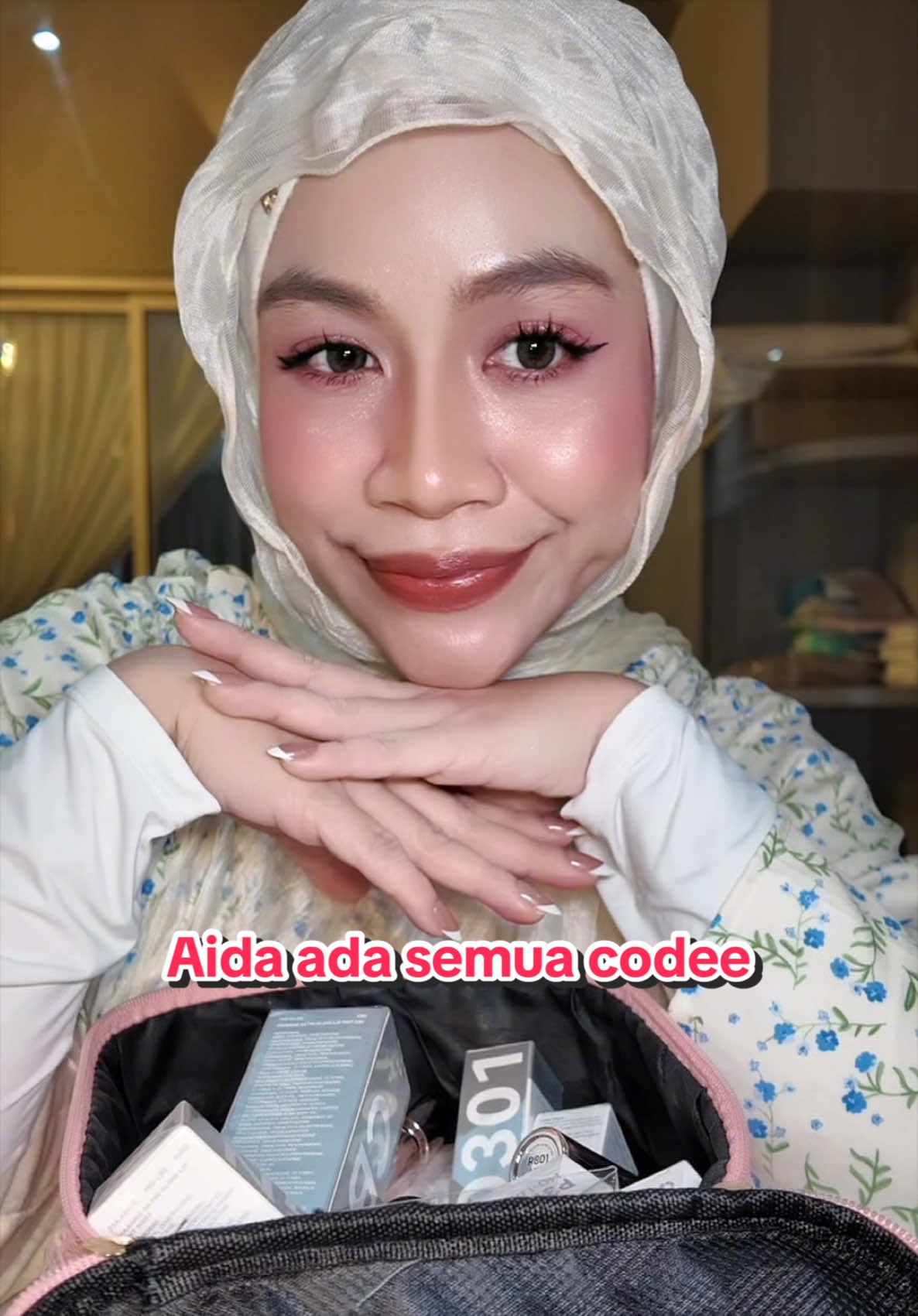 @Founder Hayda Scarf