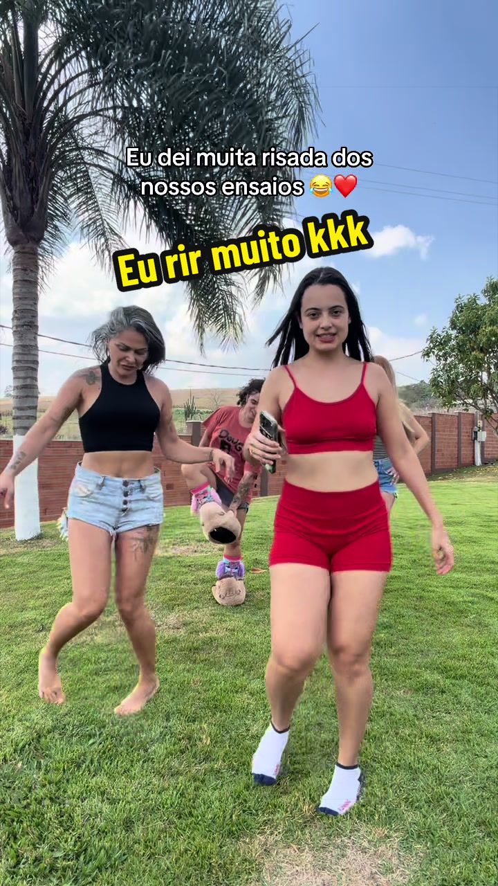 @Jaíne Leine