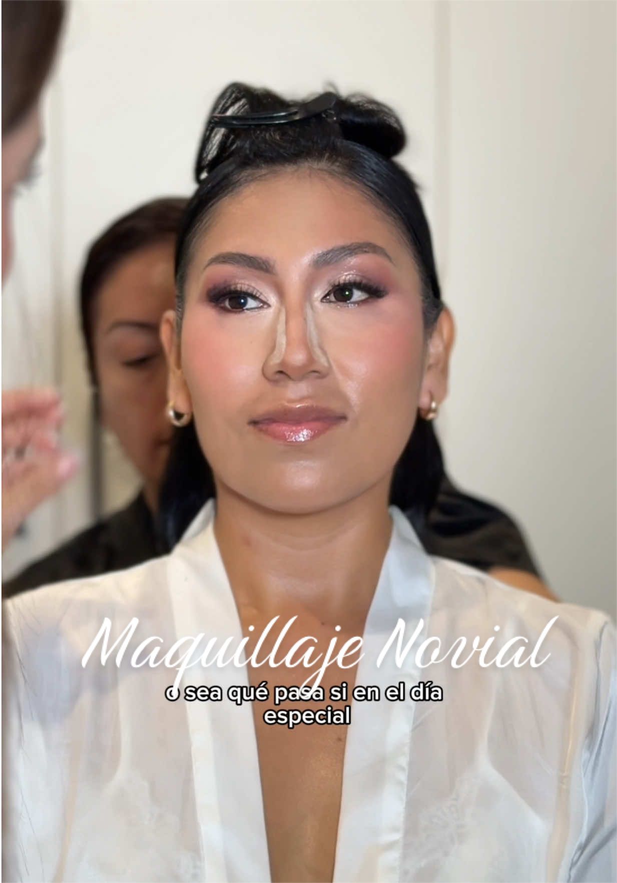@lesliemakeupartist