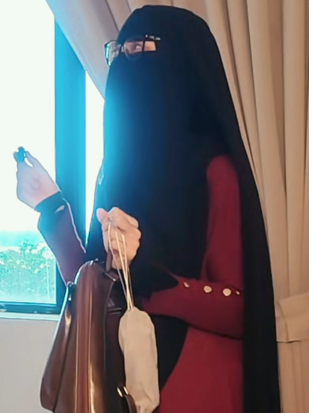 @Kak Ninie l Live Host