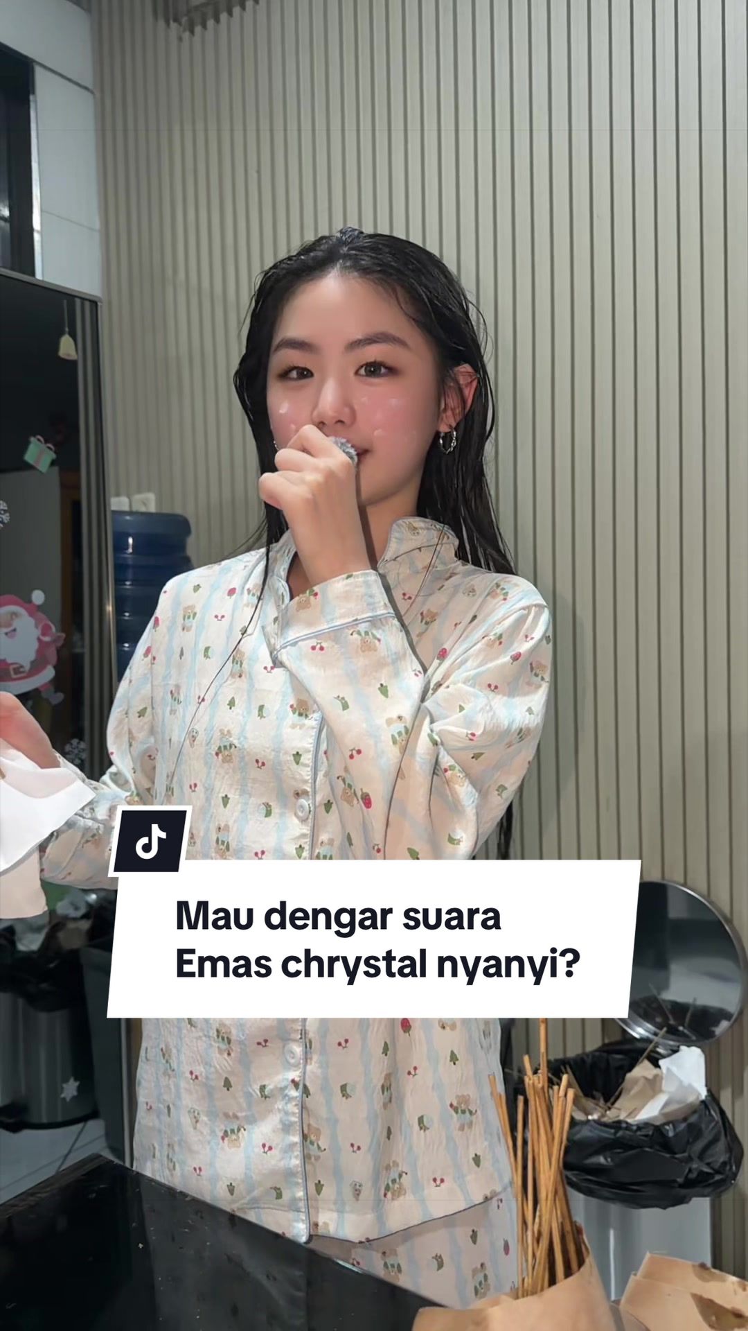 @Chrystal Xaviera winjaya