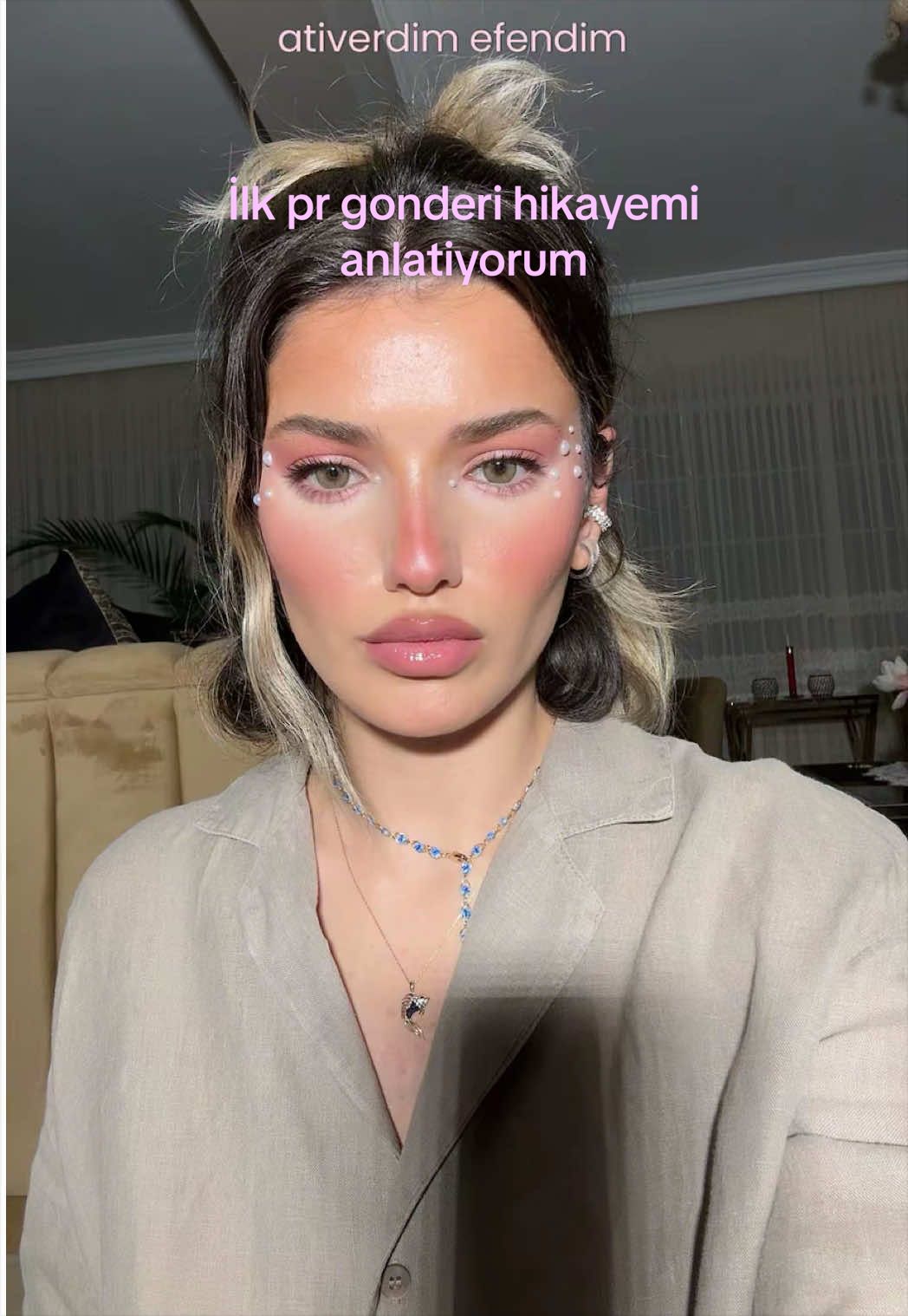 @Özge Akgül