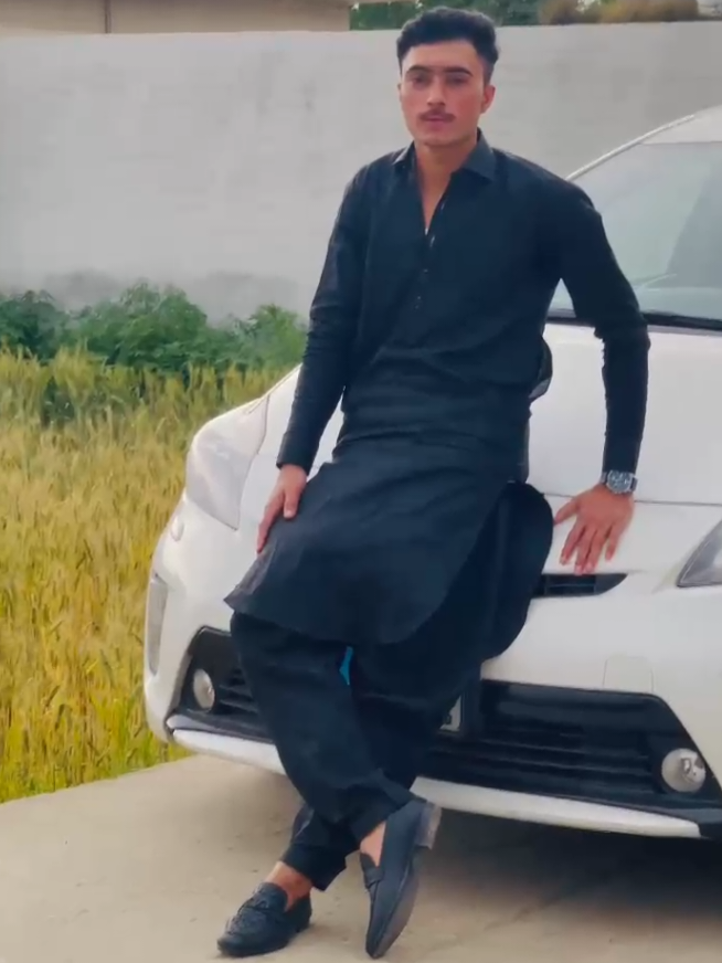 @👑 NIK MUHAMMAD 👑