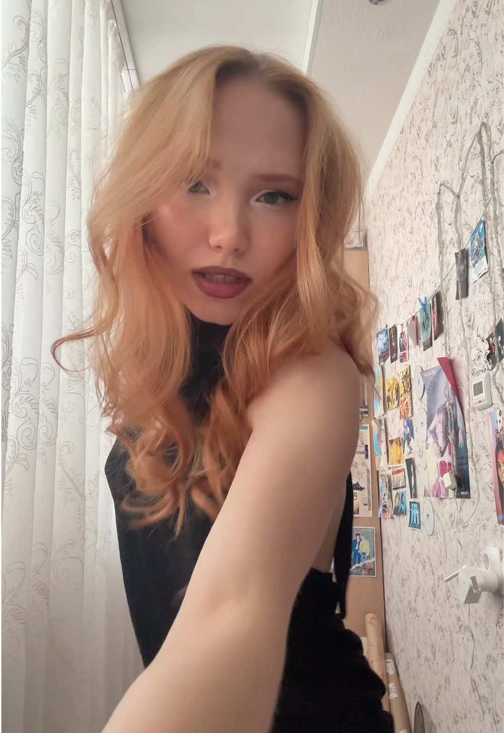 @:D