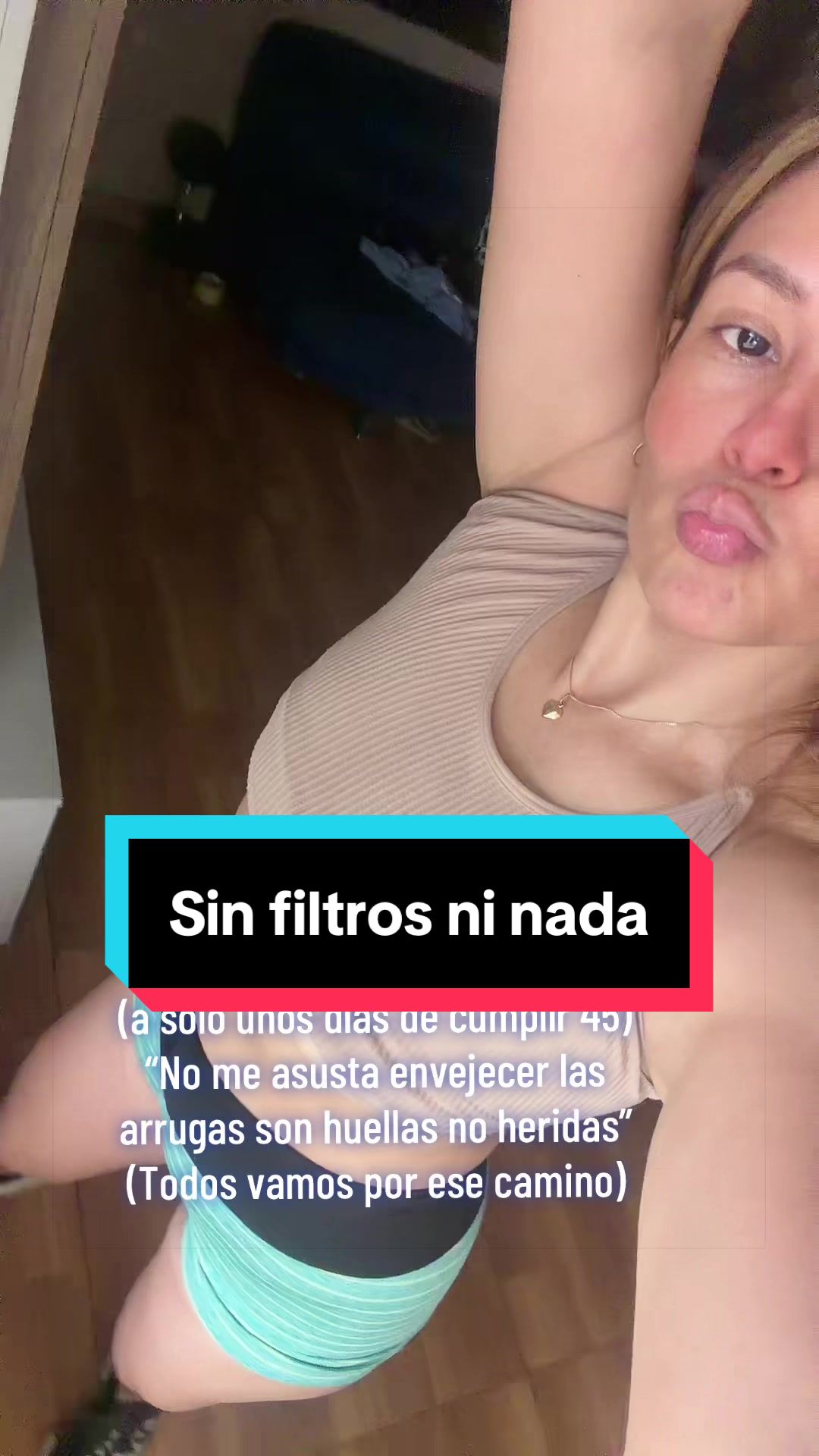 @𝙍𝙤𝙨𝙮 𝙘𝙤𝙡𝙪𝙢𝙗𝙪𝙨