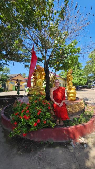 @Dhammaghosananda