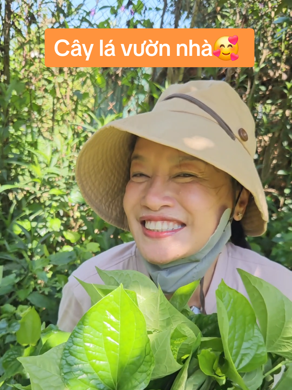@Diễn vi&ecirc;n T&uacute; Oanh