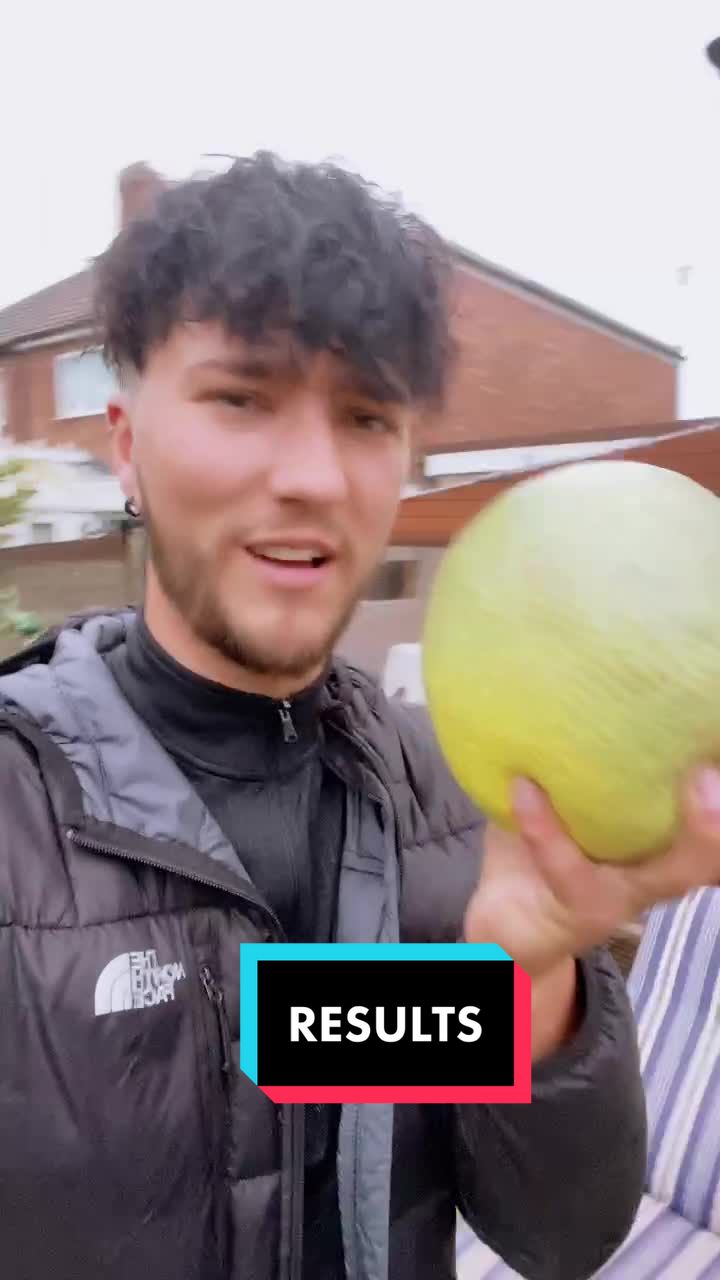@Jonhughess