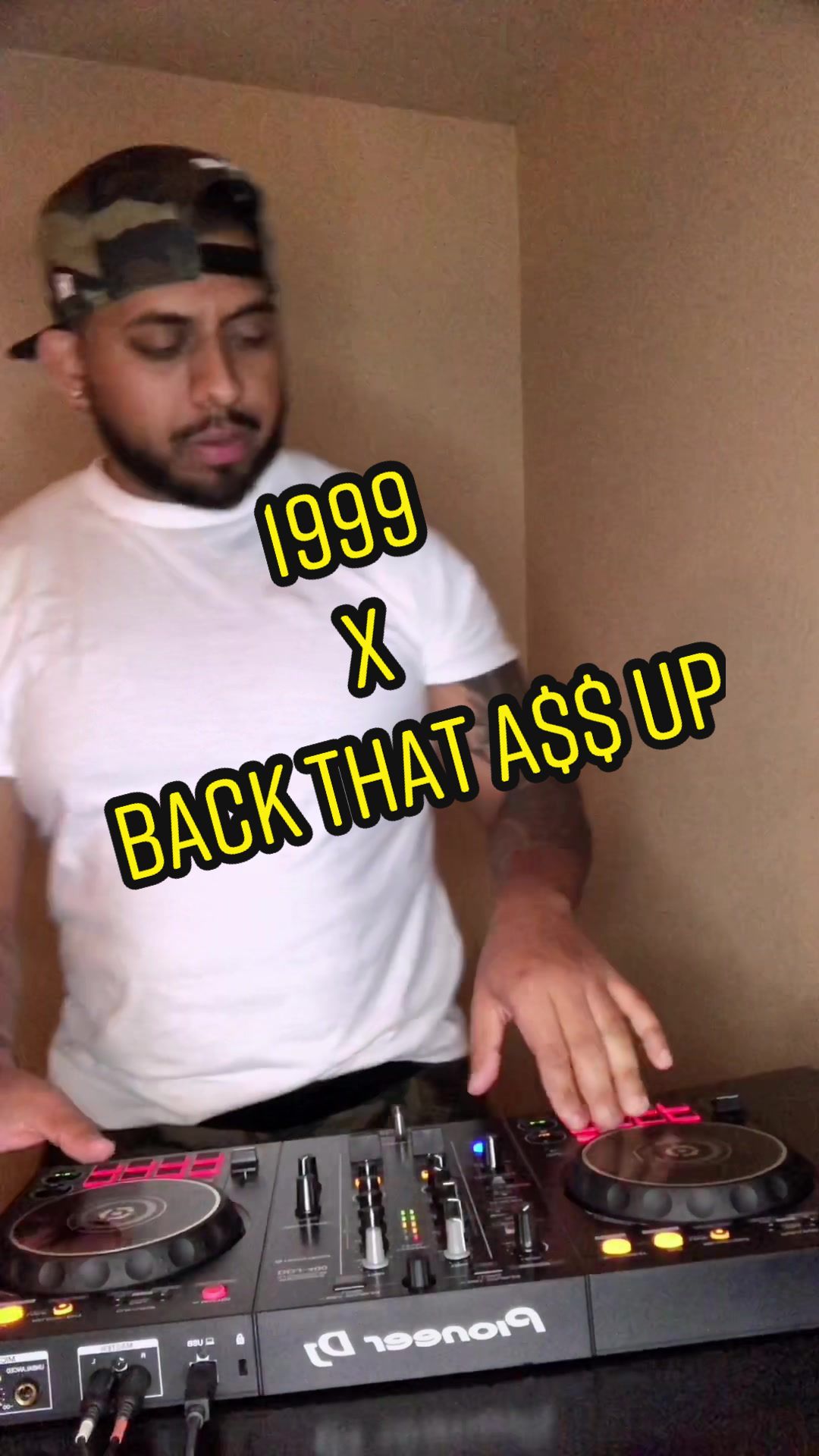 @𝔻𝕁.𝕄𝕪𝕤𝕥𝕚𝕔 [O:::O] 🔊