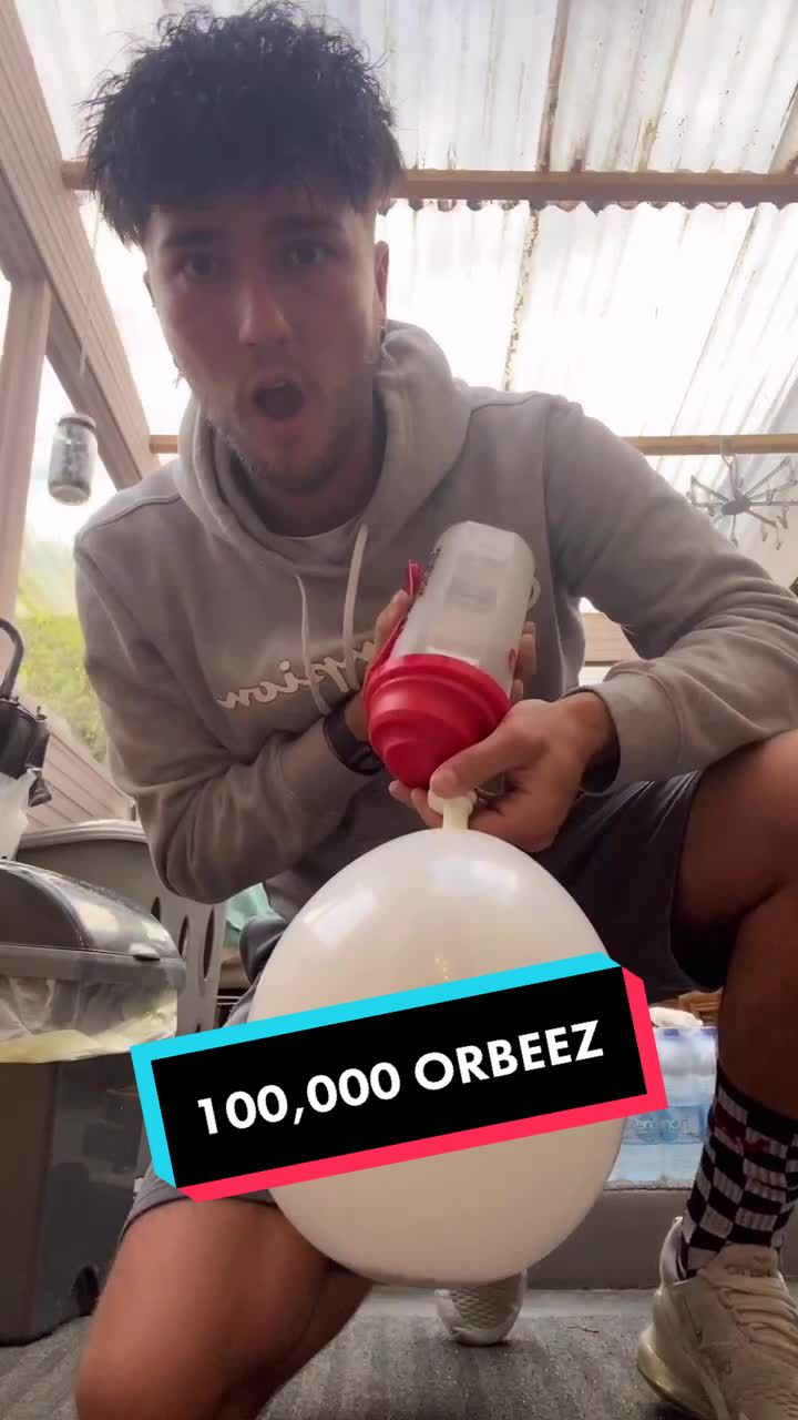 @Jonhughess