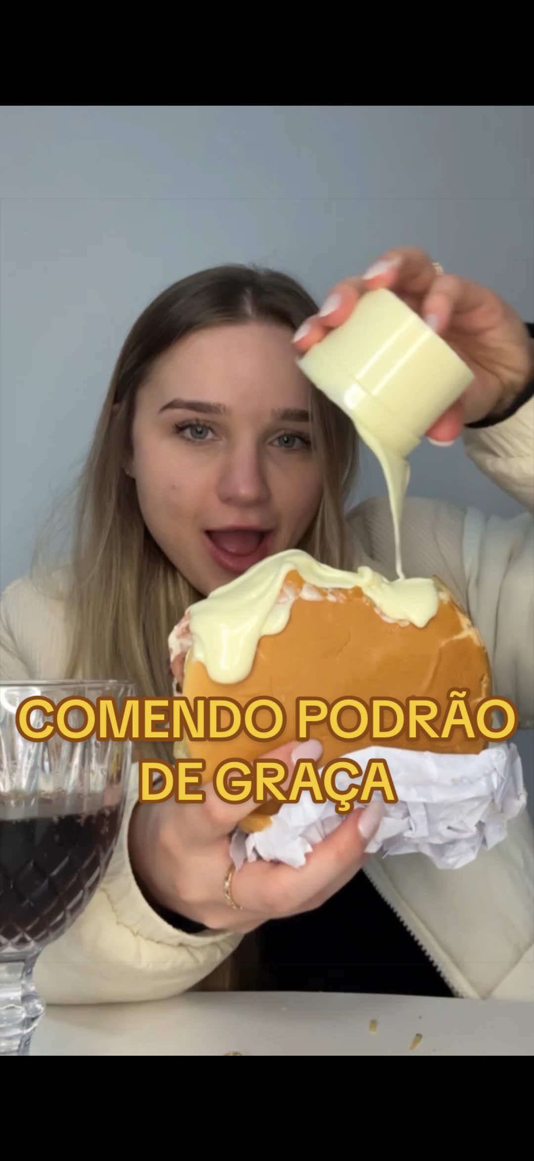 @Larissa 🍉 menina do RU