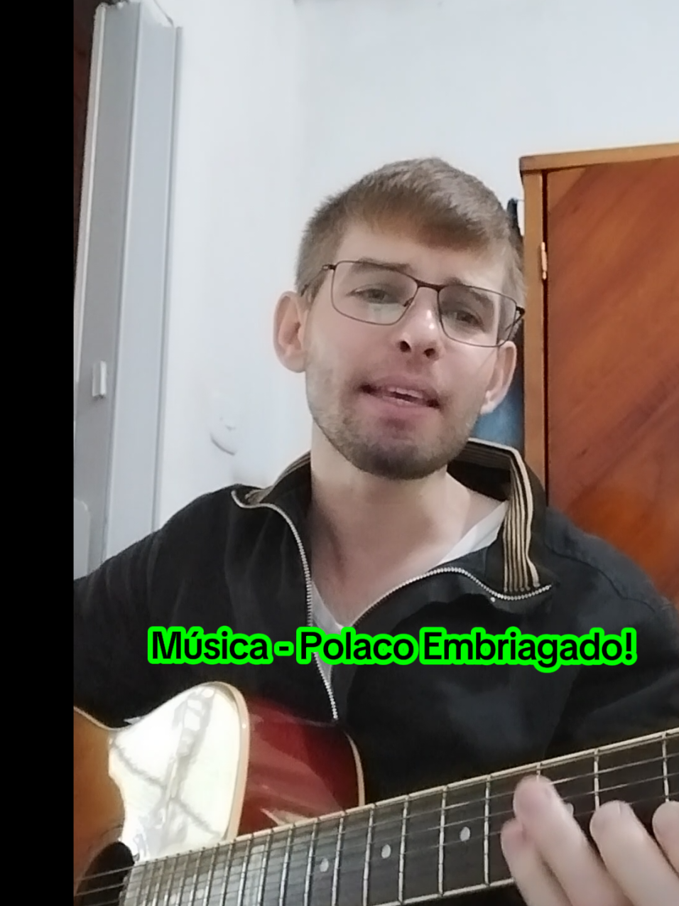 @Tr&ecirc;s Hermanos