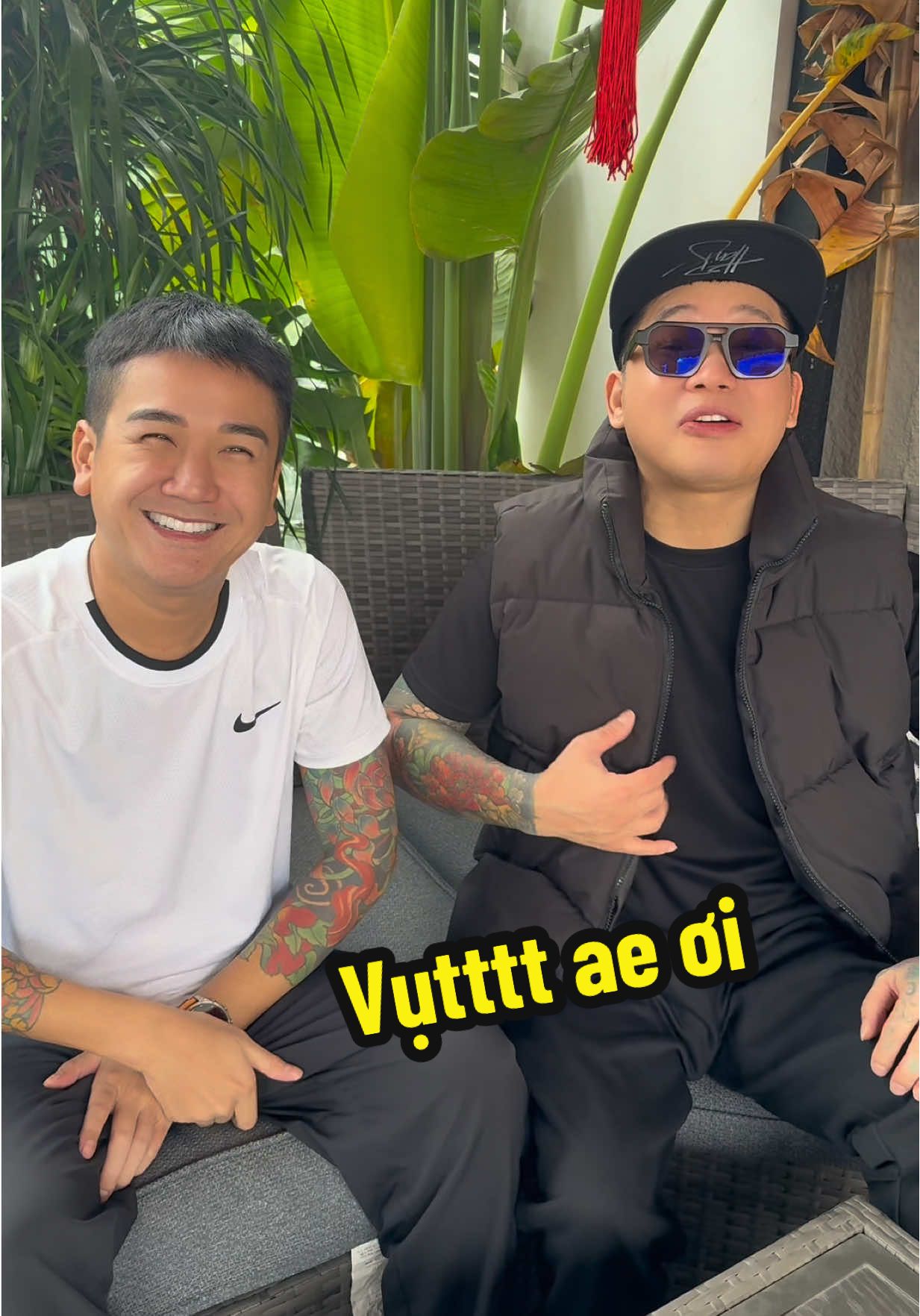 @C&ocirc; L&ocirc; Nhu&ecirc; R&igrave; Viu
