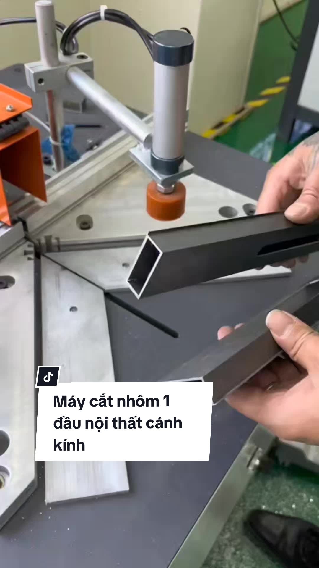 @Khải Máy cắt nhôm Meisheng