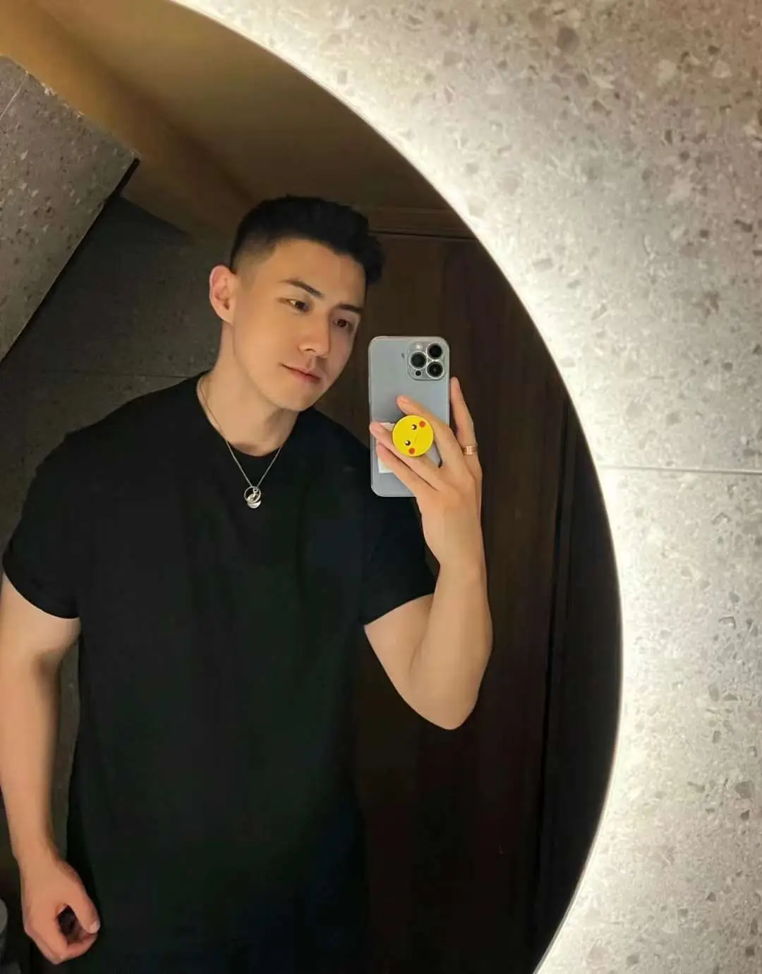 @英俊的中国男人