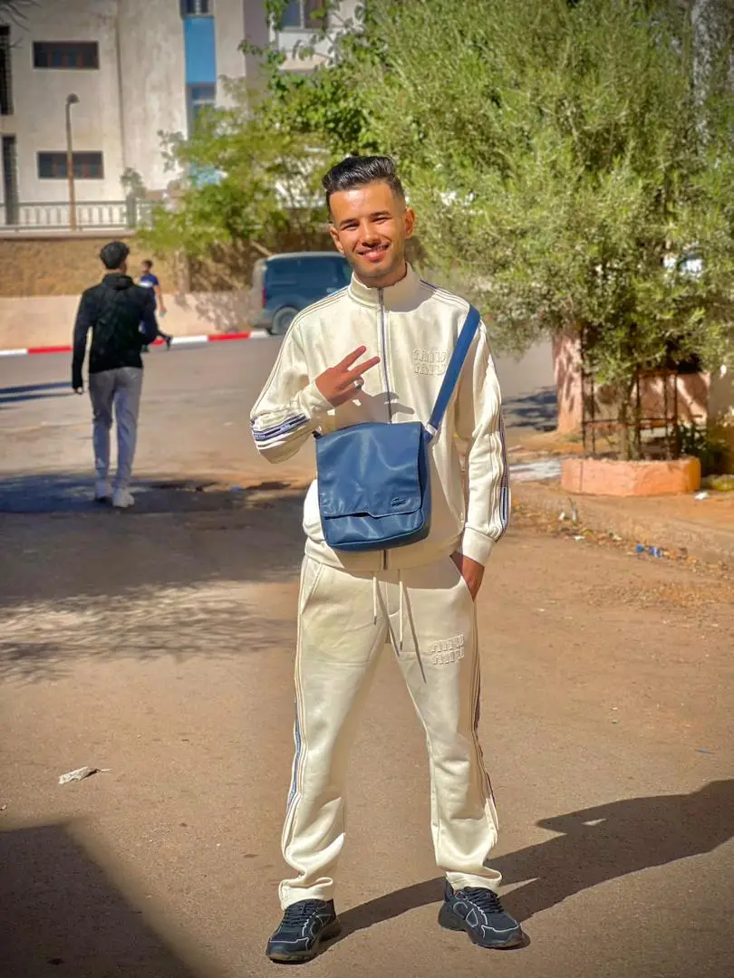 @Akram Boudebbiha