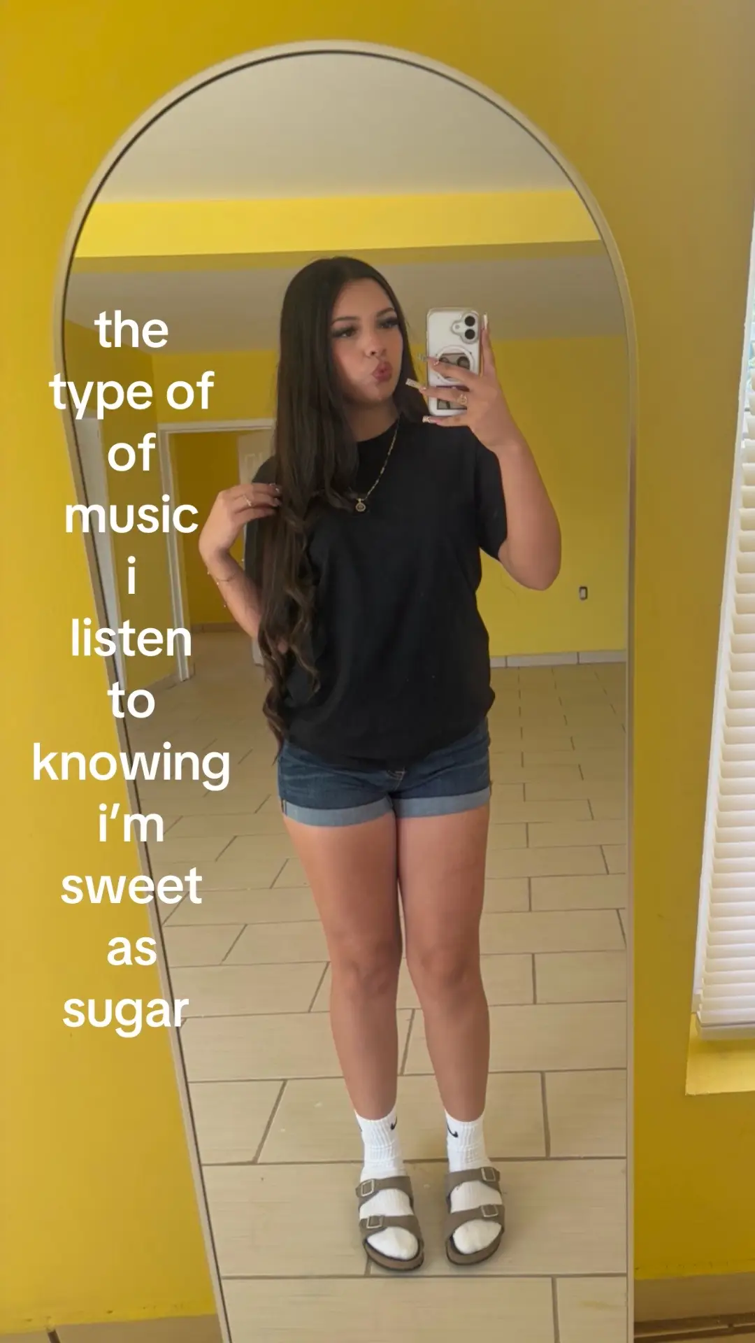 @ayyymarilyn
