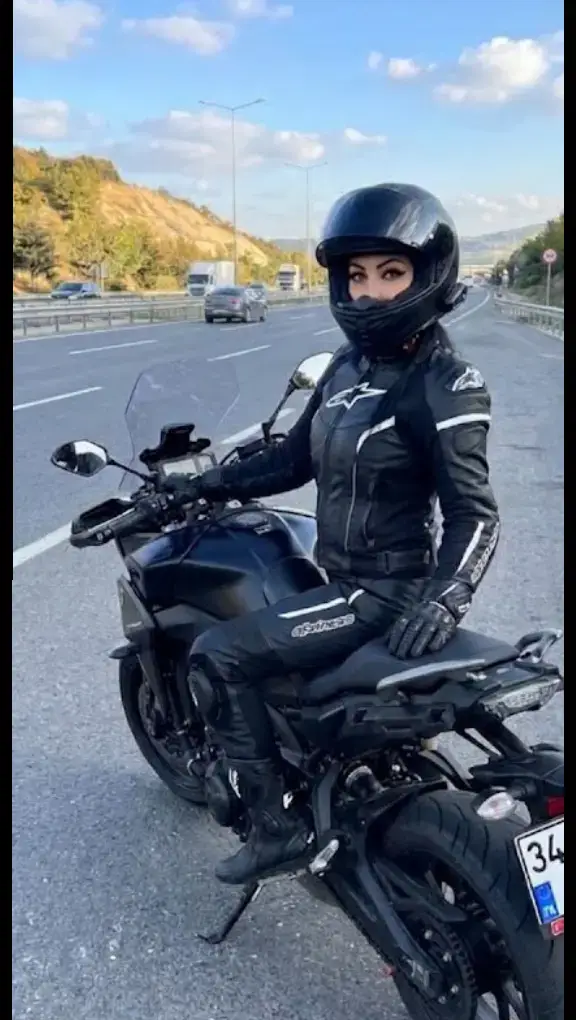 @🇹🇷ʜᴀʀʙɪ̇ ᴛᴜ̈ʀᴋ ᴋɪᴢɪ🇹🇷Ⓜ️🧿