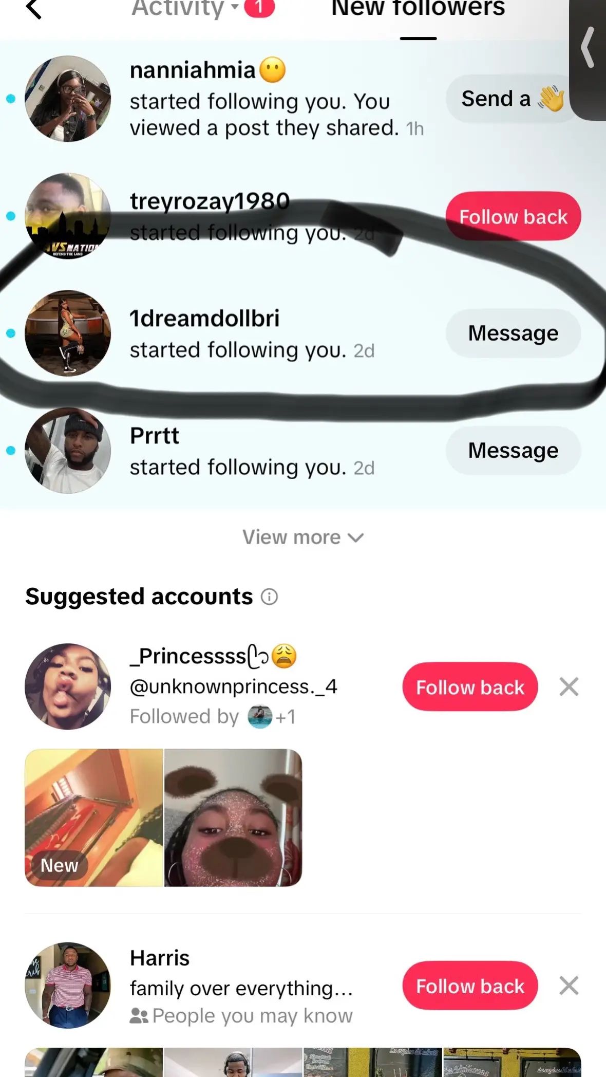 @AmomentWithDanni