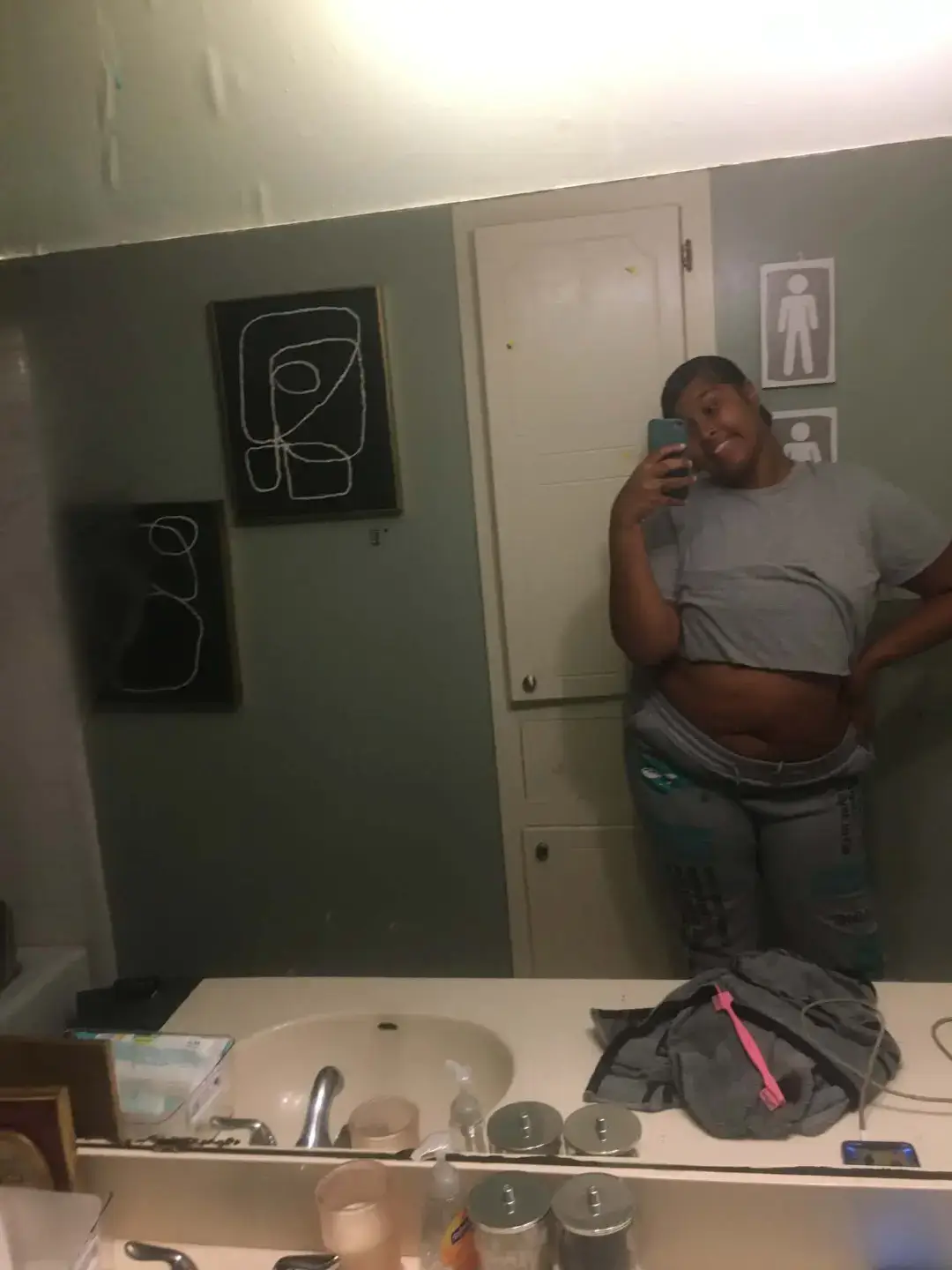 @prettylittleredthang_