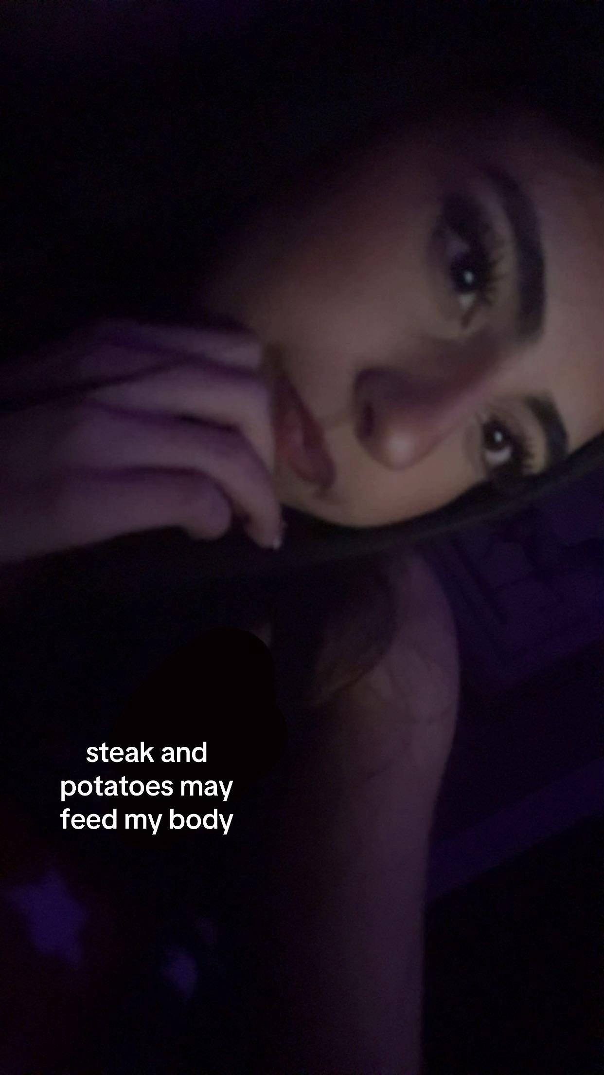 @𝐑
