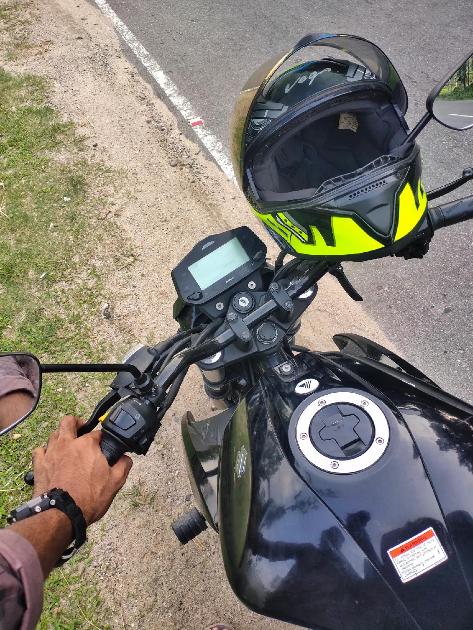 @𝑴𝒓.𝑺𝒐𝒖𝒓𝒂𝒗🇧🇩