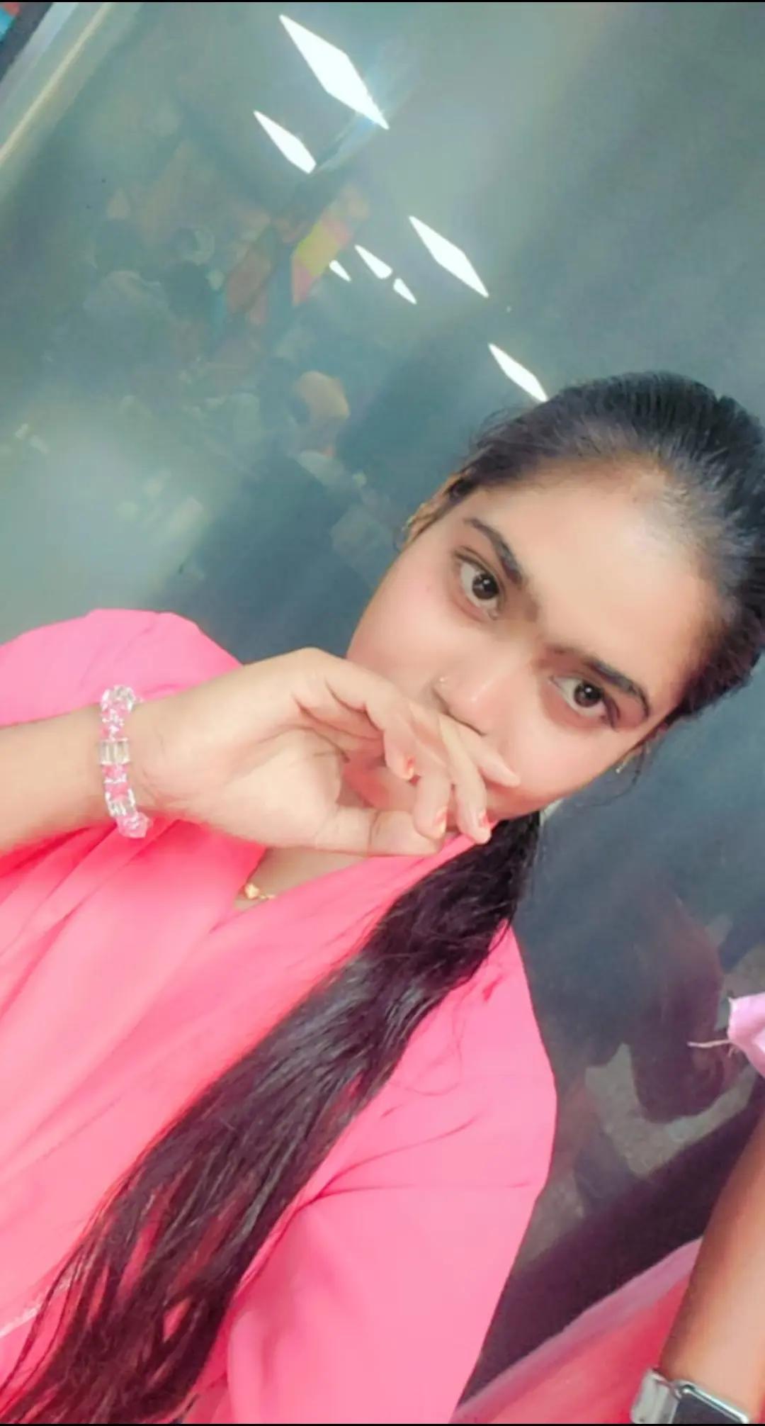 @সুরোভি 🖤আব্দুল্লা🫰