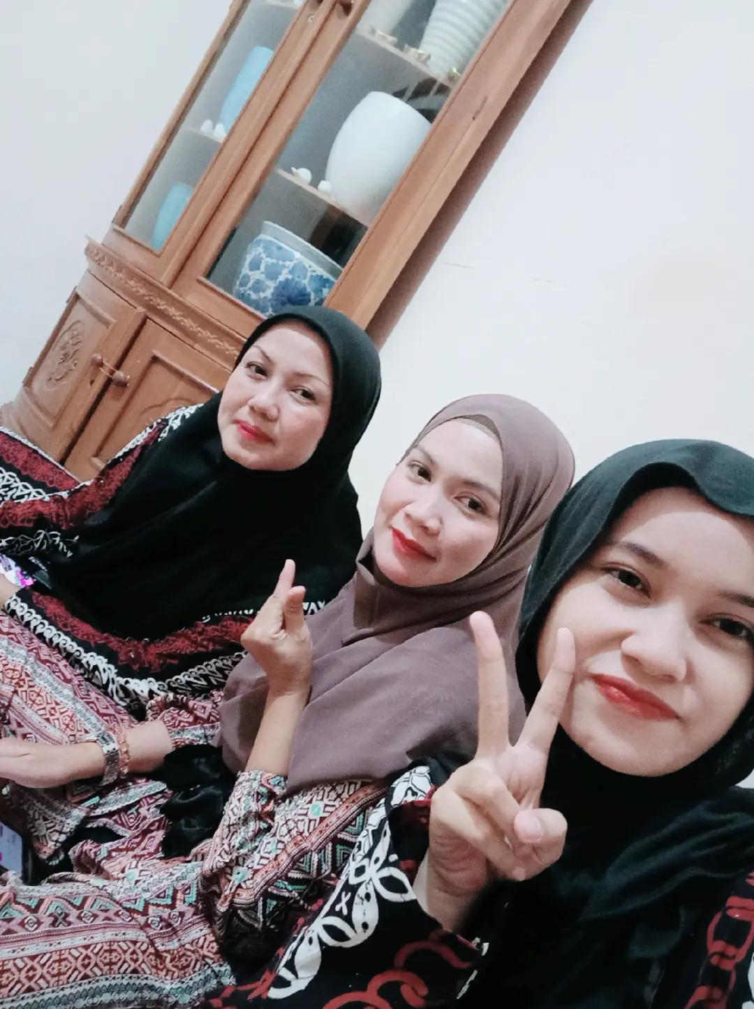 @Rhieya N.S