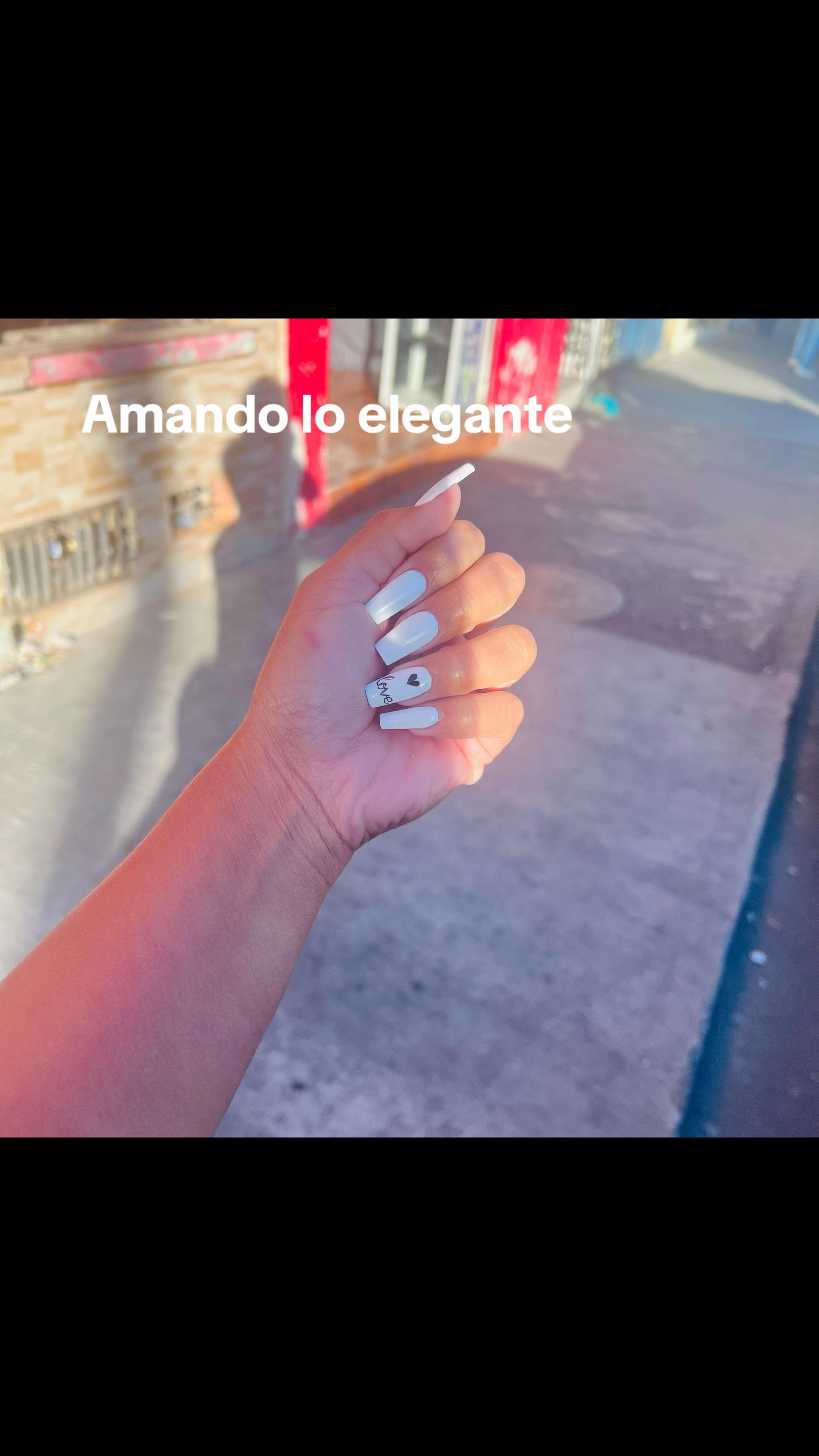 @André