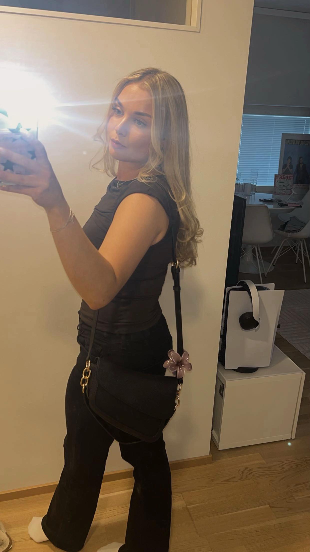 @Ani✨🪩🫧