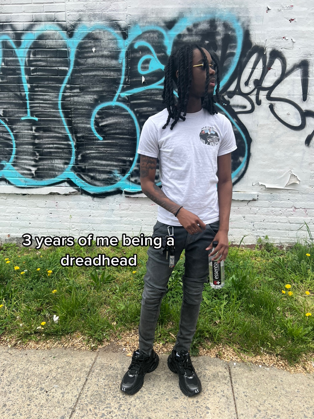 @️