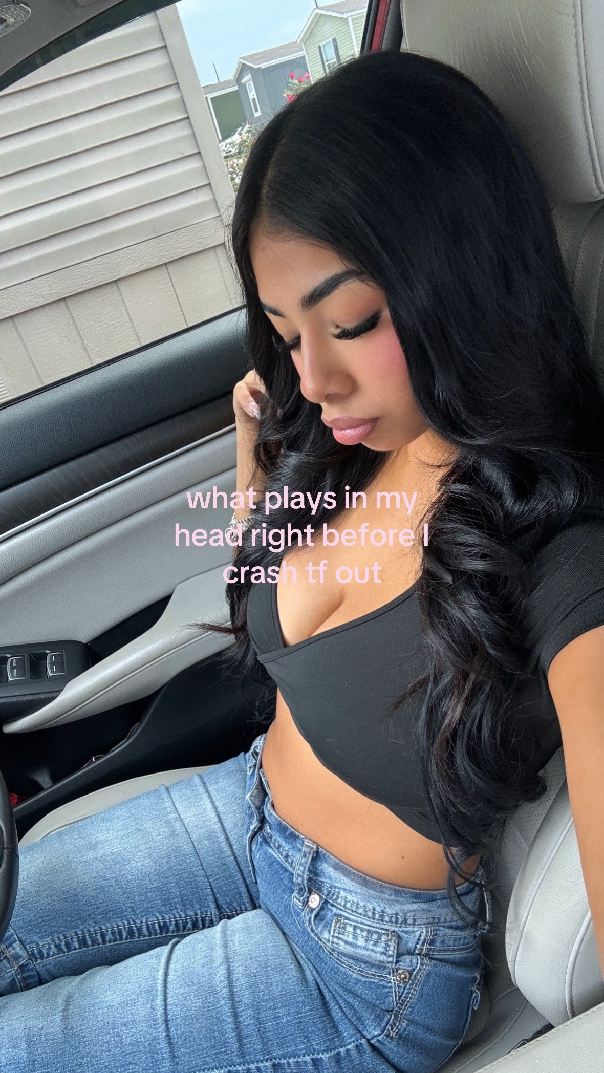 @𝒱