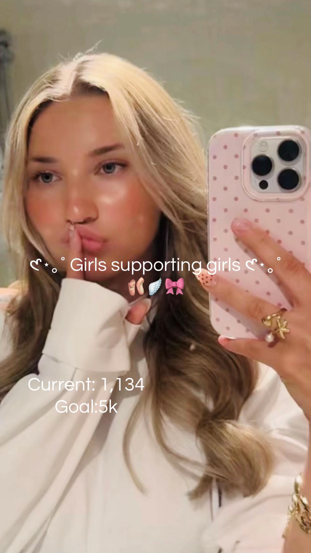 @Roxie 𑣲⋆