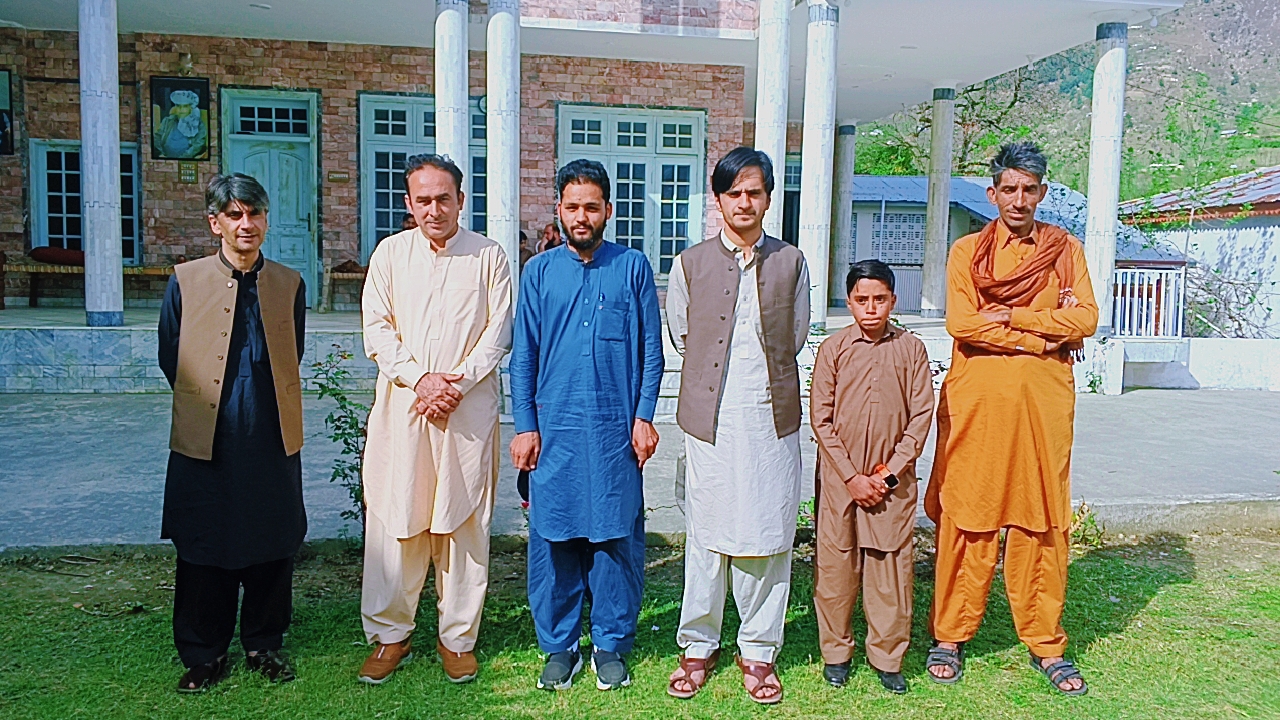 @منیر احمد لودر