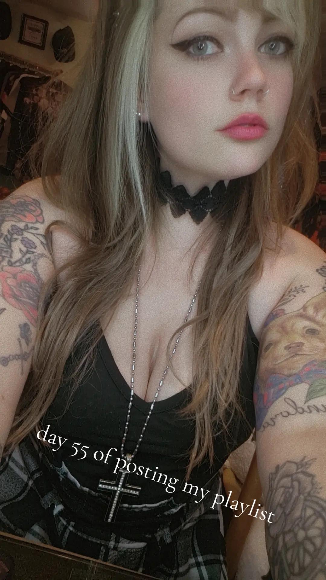 @HayleyCakes