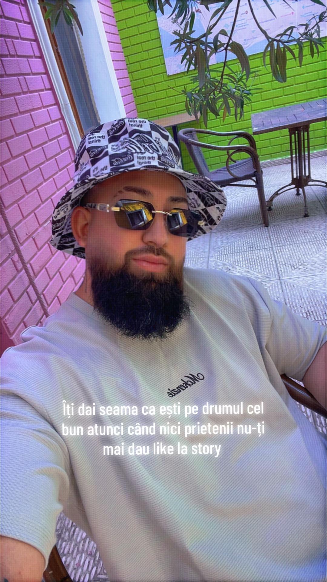 @💋Aris Adi Coco🧸