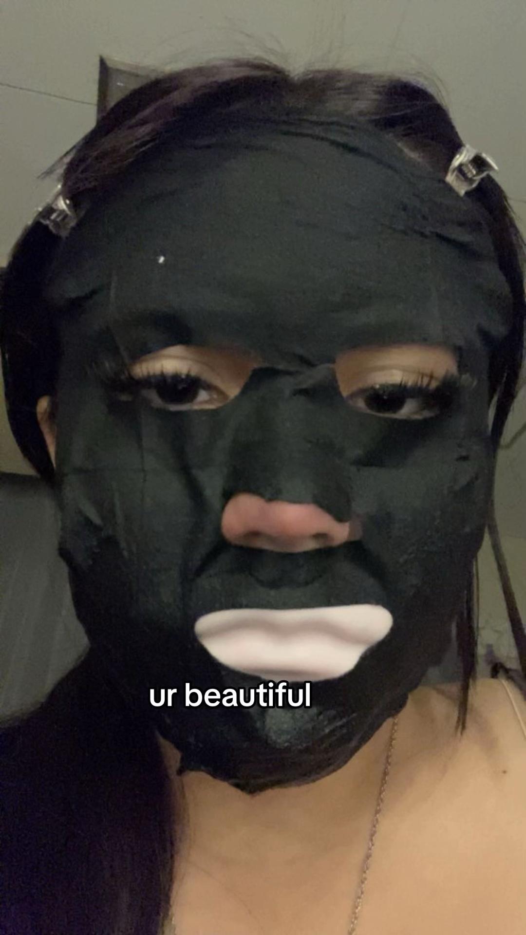 @whoisyasmeen