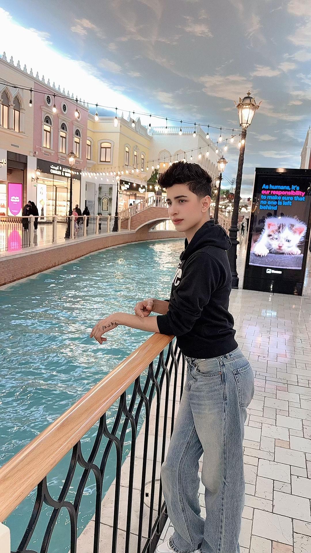 @Armani king 😘😘😘😋