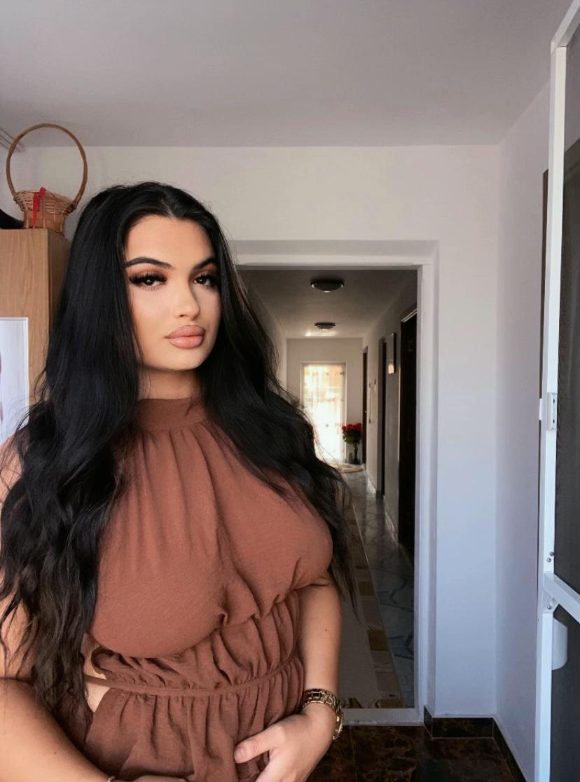 @🖤