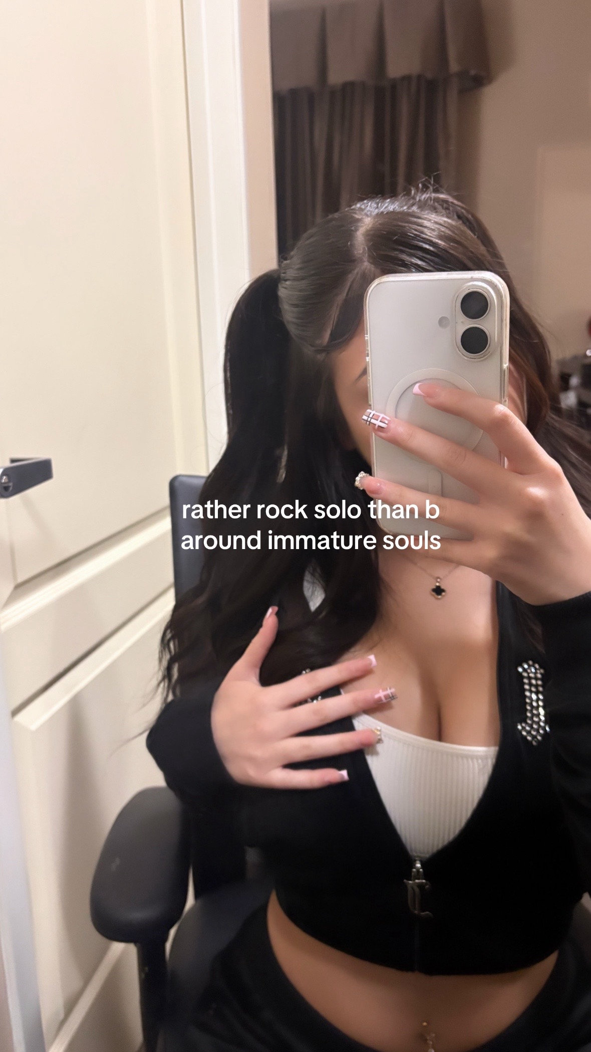 @larissa