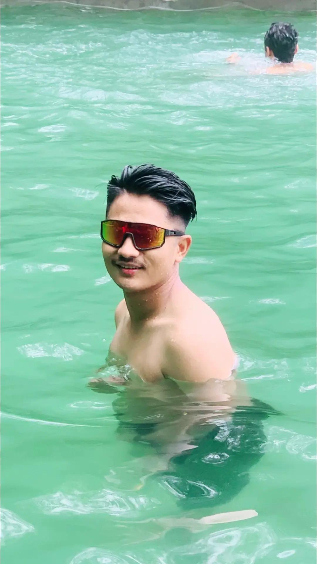@सुजन तुम्बाहाङ्फे लिम्बु 🖤