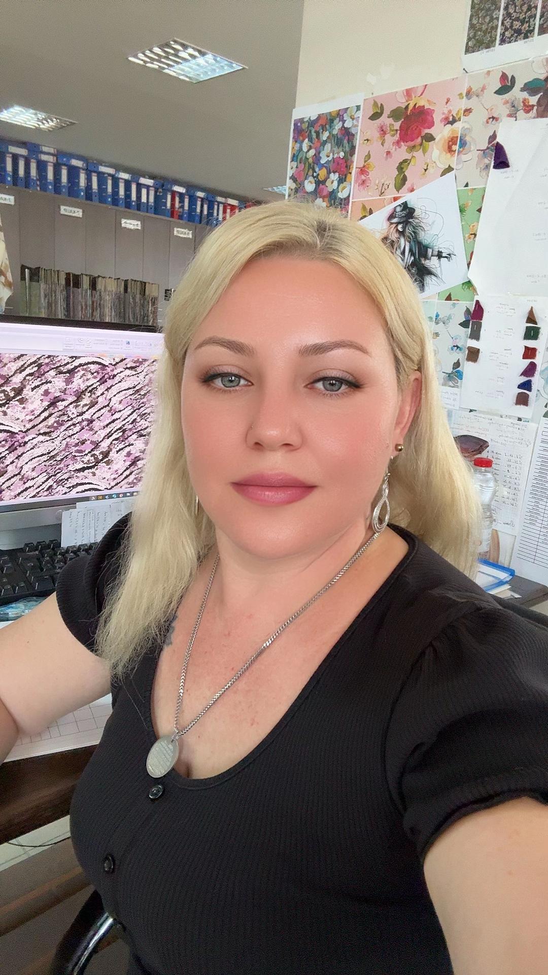@Ayşe &Ouml;zkan