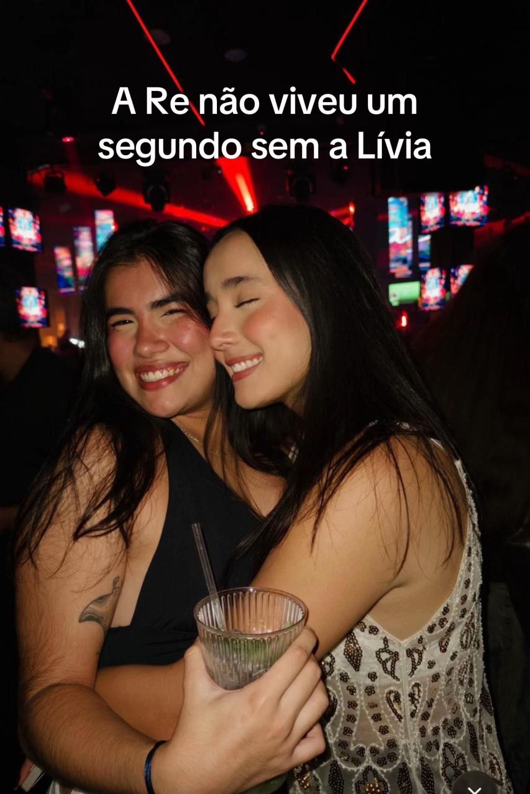@L&iacute;via
