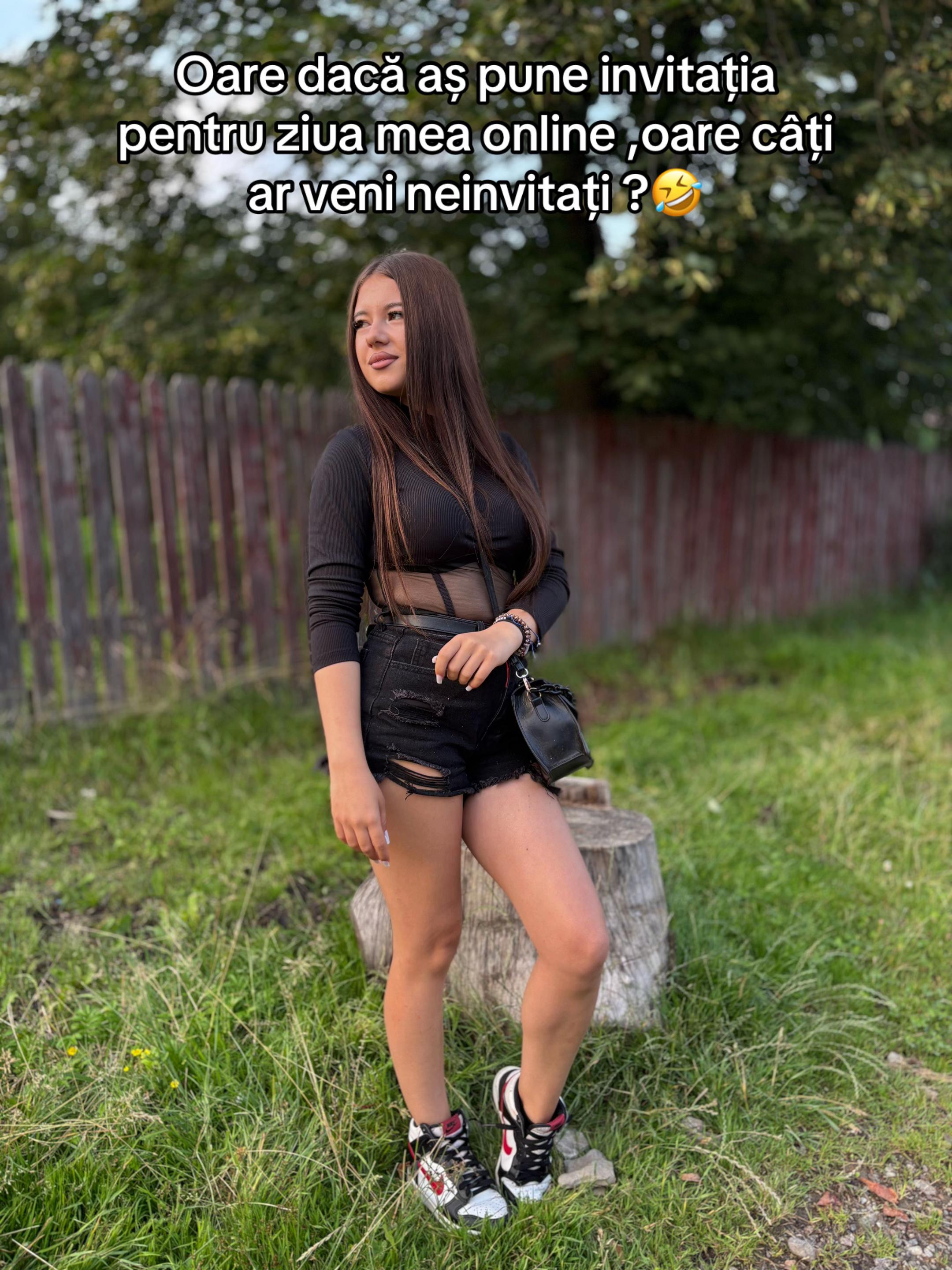 @𝓒𝓻𝓲𝓼𝓽𝓲𝓷𝓪