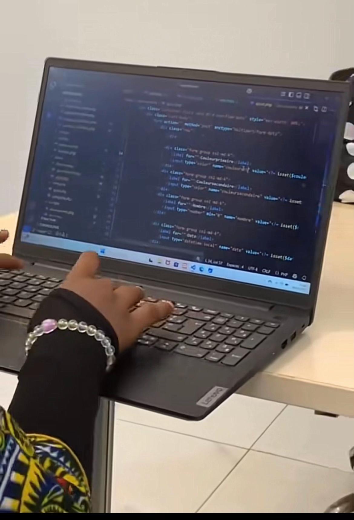 @Mouna | GirlsDev👩🏻&zwj;💻🚀