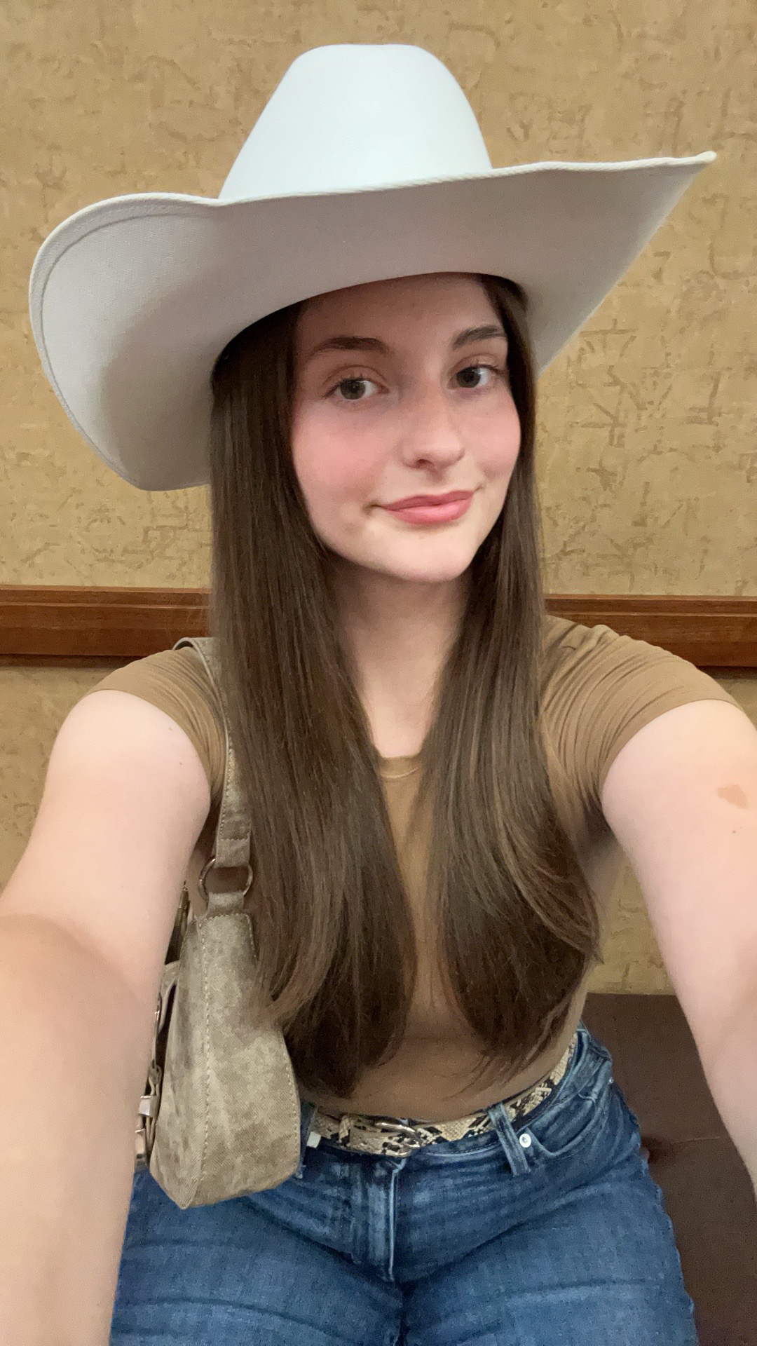 @Olivia12