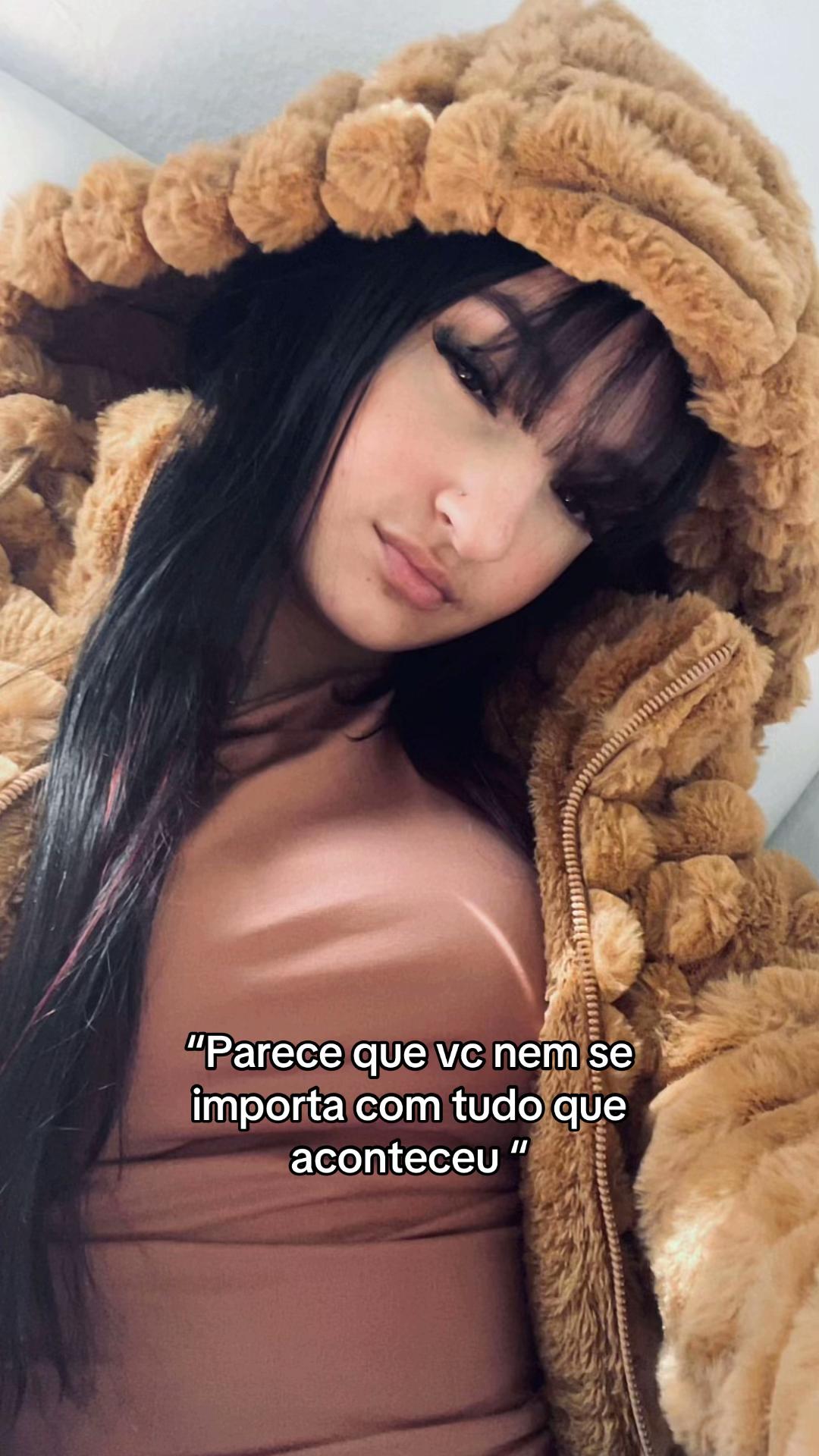 @_yasmin._.santos_
