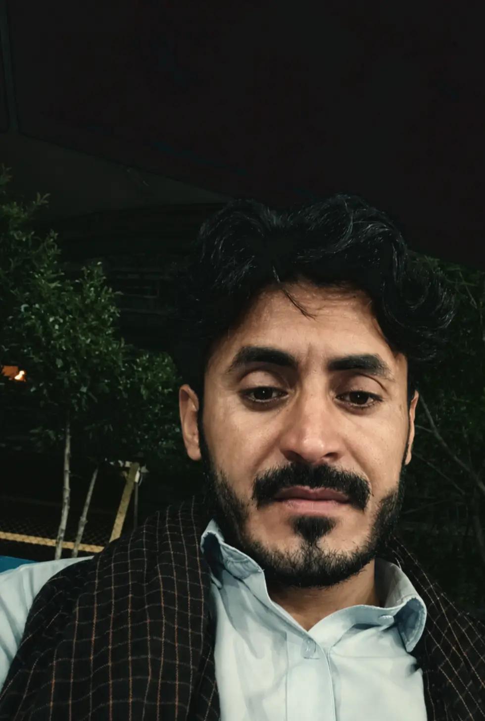 @juMa sheRaNi (_🙎_)