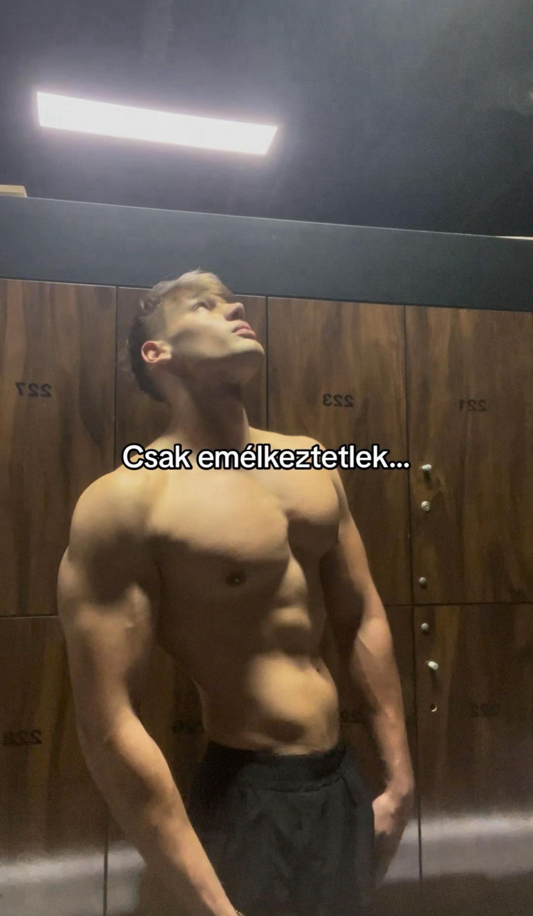 @Moln&aacute;r Andr&aacute;s