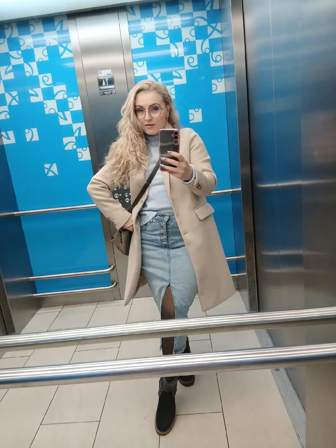 @Elena-Adina
